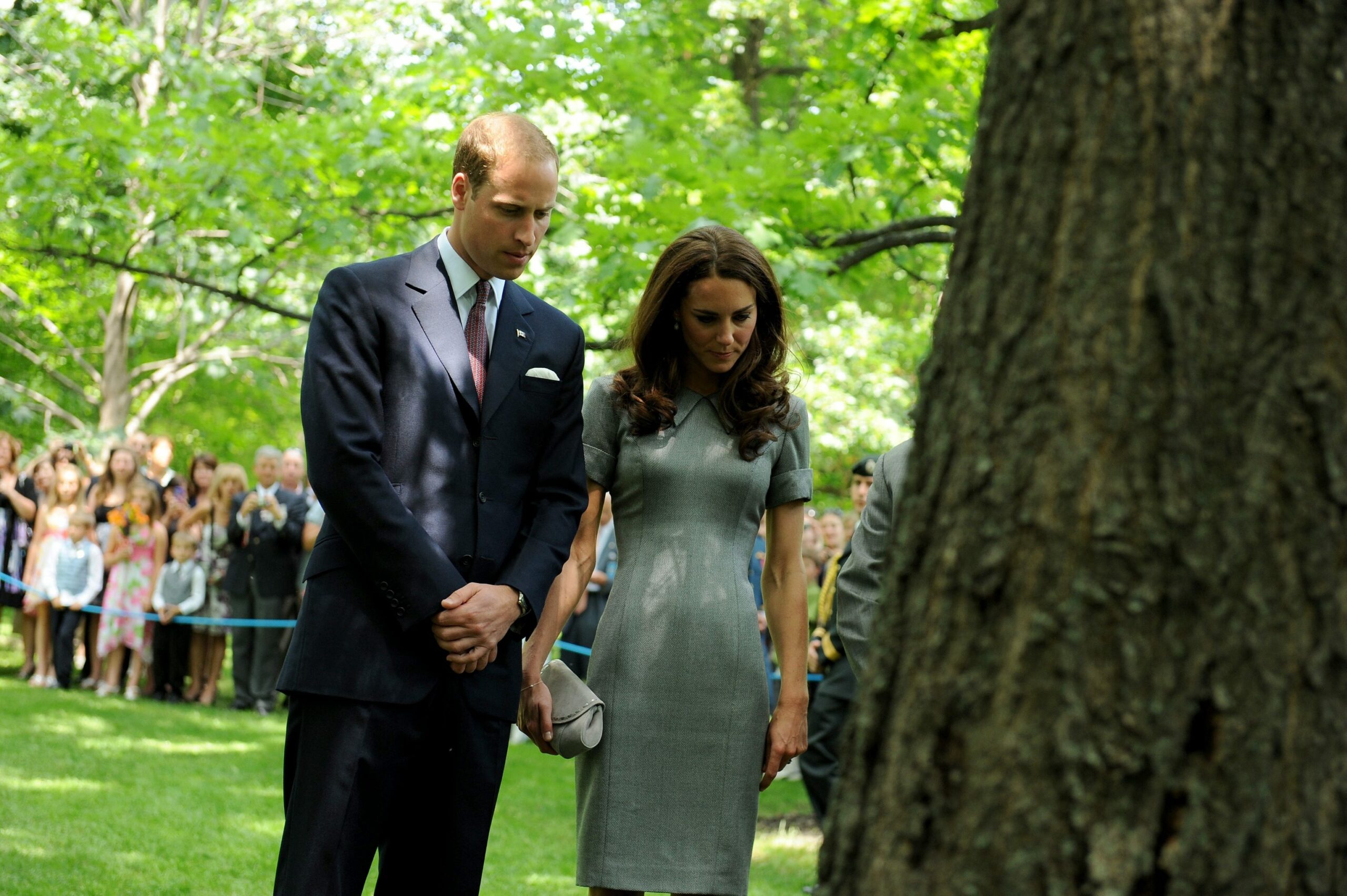“Kate Middleton e il principe William gestiranno la loro malattia in privato” e ringraziano per l’affetto espresso nei messaggi